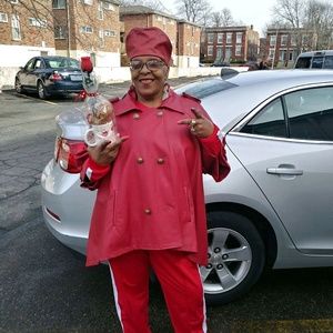 Meet your Posher, Deborah